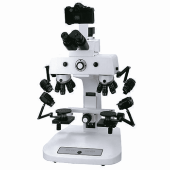Microscopio trinocular